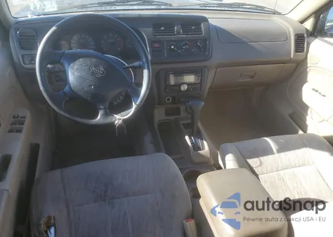 2000 Nissan Frontier Crew Cab Xe z USA, uszkodzony, nr VIN 1N6ED27T6YC303006